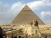 Sfinga a Cheopsova pyramida v Gíze.jpg